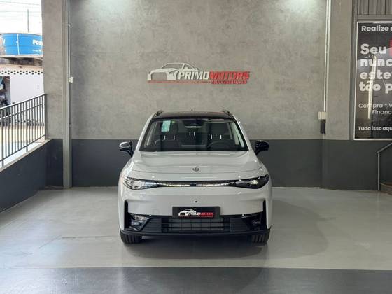 LEAPMOTOR C10 28,4 KW REEV LEAPMOTOR C10 28,4 KW REEV